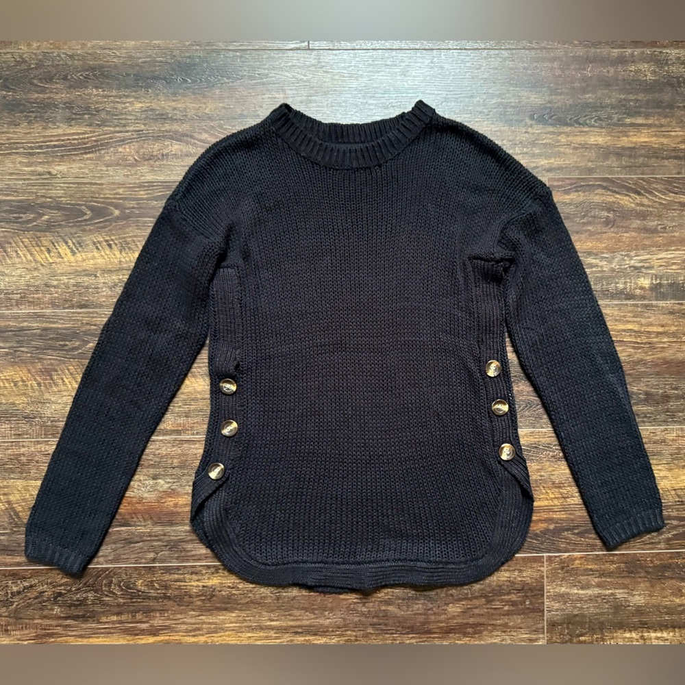 Harper’s Heritage Black Sweater M